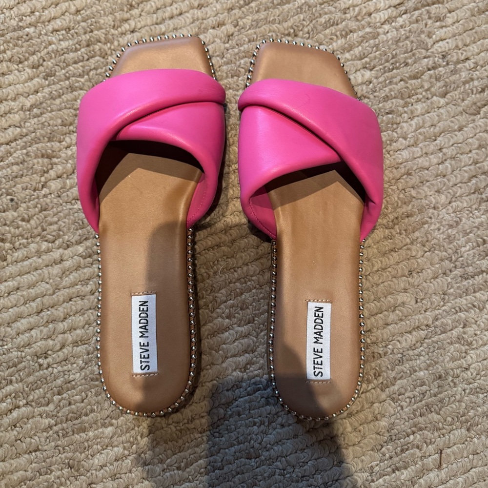 Steve Madden Rayne pink/silver studded slide on Sandals
